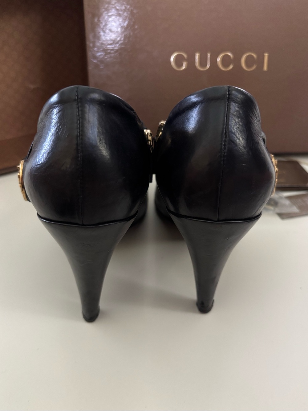 Gucci Black Leather Heel Ankle Booties Darwin Nero Gold Medallion Accent Sz 11B - Picture 4 of 15